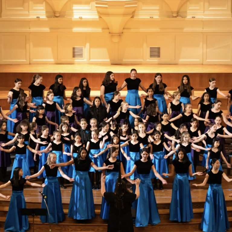 Vivo, Allegro, Prelude choirs performing